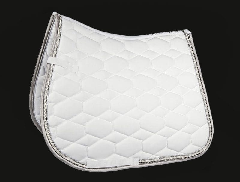 Stunning white saddle pads. Showing your horse at its best.