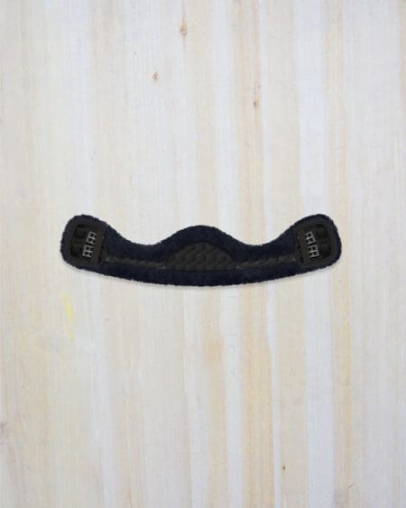 Mattes Slimline Crescent Sheepskin Girth 75cm - Black 1 Cotton Crescent 70cm Black