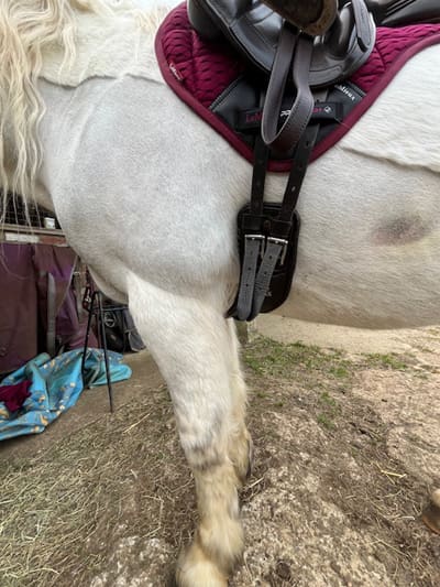 best girth to stop a saddle slipping back