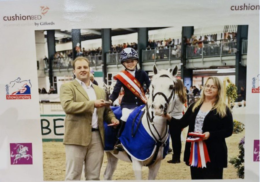 Cushionbed showjumping sponsor