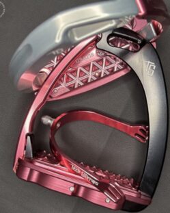 Tech Stirrups Venice Medium Jumping Stirrups
